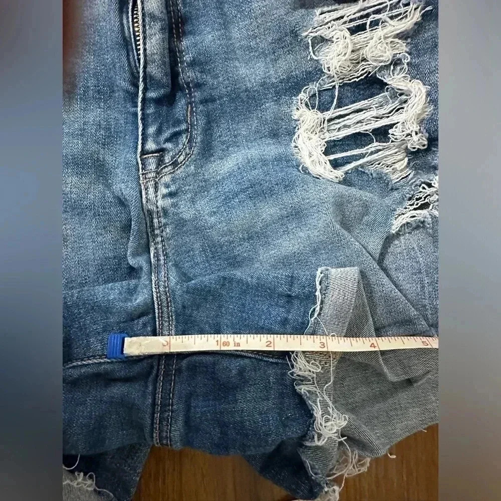 AMERICAN EAGLE Women’s Distressed Stretchy Curvy Hi-Rise Shortie Shorts Size 8 - Picture 9 of 14